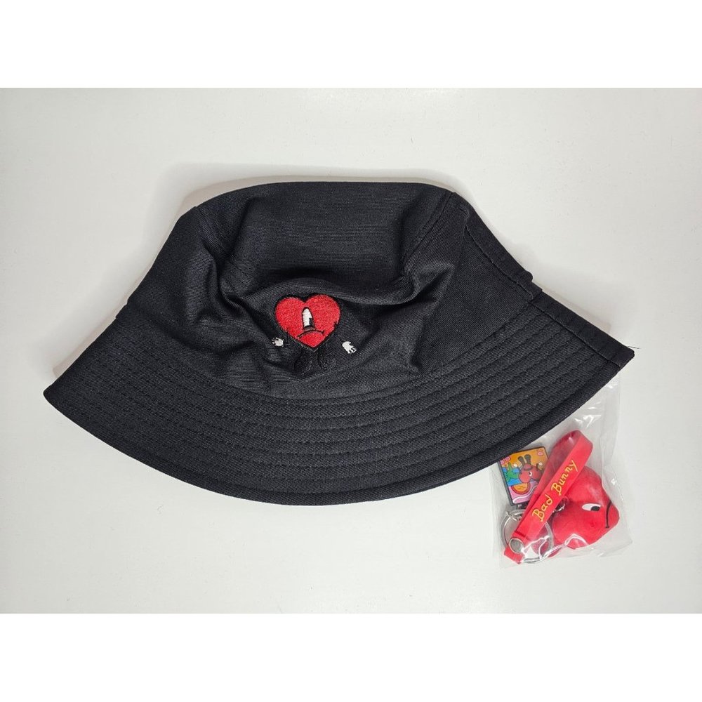 Bad Bunny Un Verano Sin Ti Sad Heart Bucket Hat Sz Adult 58 cm 7 1/4 w/ Keychain